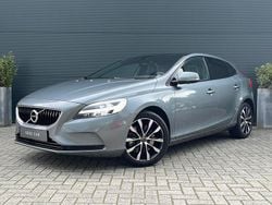 Grijs Gebruikt 2018 Volvo V40 Dynamic Stationwagen | € 20.895 (Eerlijke prijs)