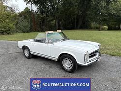 Zwart Gebruikt 1965 Mercedes 230 | € 32.500