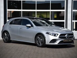 Zilver, metallic lak Gebruikt 2018 Mercedes A200 AMG line Hatchback | € 25.850 (Eerlijke prijs)