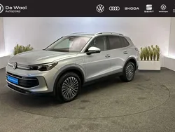 Zilver, metallic lak Gebruikt 2024 VW Tiguan Edition SUV | € 47.895 (Goede deal)