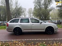 Grijs Gebruikt 2012 Skoda Octavia Business Line Stationwagen | € 3.399 (Super prijs)