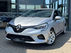 Grijs Gebruikt 2022 Renault Clio V Zen Hatchback | € 13.950 (Super prijs)