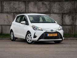 Wit Gebruikt 2019 Toyota Yaris Hybrid Active Hatchback | € 14.895 (Eerlijke prijs)