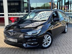 Zwart Gebruikt 2020 Opel Astra Edition Stationwagen | € 10.999 (Eerlijke prijs)