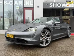 Grijs Gebruikt 2021 Porsche Taycan Chrono Sedan | € 52.950 (Goede deal)