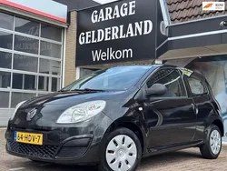 Zwart Gebruikt 2008 Renault Twingo Authentique Hatchback | € 2.300 (Eerlijke prijs)