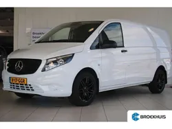 Wit Gebruikt 2023 Mercedes Vito AMG MPV | € 31.900 (Iets duurder)