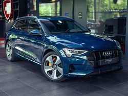 Blauw Gebruikt 2020 Audi e-tron SUV | € 31.750 (Eerlijke prijs)