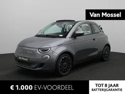 Grijs Gebruikt 2023 Fiat 500e La Prima Cabriolet | € 25.940 (Eerlijke prijs)