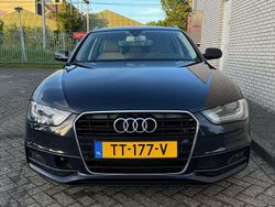 Blauw Gebruikt 2014 Audi A4 S-Line Stationwagen | € 11.750 (Goede deal)