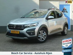 Grijs Gebruikt 2022 Dacia Sandero Stepway Hatchback | € 18.945 (Eerlijke prijs)