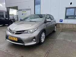 Bruin Gebruikt 2013 Toyota Auris MPV | € 11.449 (Eerlijke prijs)