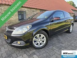 Zwart Gebruikt 2007 Opel Astra GTC Cosmo Hatchback | € 1.750 (Eerlijke prijs)