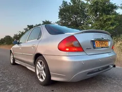 Zilver Gebruikt 1999 Ford Mondeo Ghia Sedan | € 2.500