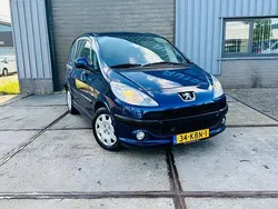 Blauw Gebruikt 2009 Peugeot 1007 Hatchback | € 3.799 (Duur)