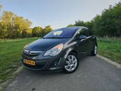 Grijs Gebruikt 2011 Opel Corsa Cosmo Hatchback | € 2.950 (Goede deal)
