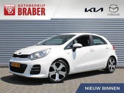 Wit Gebruikt 2015 Kia Rio Comfort Hatchback | € 8.222 (Eerlijke prijs)