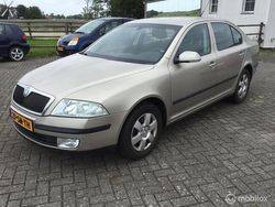 Beige Gebruikt 2006 Skoda Octavia Elegance Hatchback | € 1.800 (Eerlijke prijs)