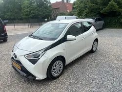 Wit Gebruikt 2020 Toyota Aygo X-play Hatchback | € 11.895 (Goede deal)
