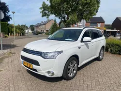 Wit Gebruikt 2014 Mitsubishi Outlander P-HEV Instyle SUV | € 6.950 (Super prijs)