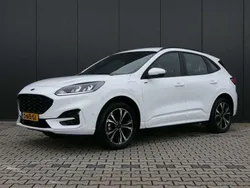 Wit Gebruikt 2023 Ford Kuga ST-Line SUV | € 29.440 (Eerlijke prijs)