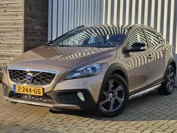Bruin Gebruikt 2013 Volvo V40 CC Stationwagen | € 17.950 (Iets duurder)