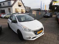 Wit Gebruikt 2013 Peugeot 208 Access Hatchback | € 3.450 (Goede deal)