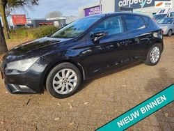 Zwart (metallic) Gebruikt 2013 Seat Leon Style Hatchback | € 5.700 (Goede deal)
