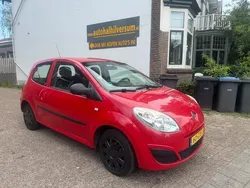 Rood Gebruikt 2008 Renault Twingo Authentique Hatchback | € 1.199 (Eerlijke prijs)