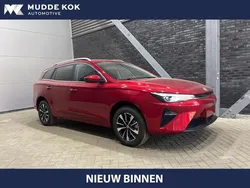 Rood, metallic lak Nieuw 2025 MG MG5 EV Long Range Comfort Stationwagen | € 25.600 (Super prijs)
