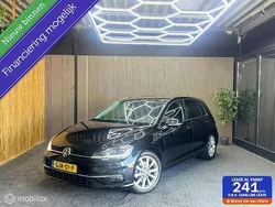 Zwart Gebruikt 2018 VW Golf VII Highline Hatchback | € 14.900 (Goede deal)