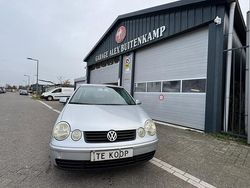Grijs Gebruikt 2003 VW Polo Highline Hatchback | € 1.500 (Eerlijke prijs)