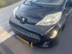 Zwart Gebruikt 2012 Peugeot 107 Hatchback | € 1.900 (Goede deal)