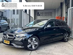 Zwart, metallic lak Gebruikt 2023 Mercedes C300 Luxury Stationwagen | € 39.899 (Goede deal)