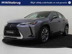 Grijs Gebruikt 2019 Lexus UX 250h Business Edition SUV | € 25.925 (Goede deal)