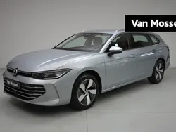 Grijs Gebruikt 2024 VW Passat Comfortline Stationwagen | € 40.900 (Duur)