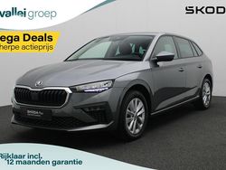 Grijs Gebruikt 2024 Skoda Scala Selection Hatchback | € 24.900 (Iets duurder)
