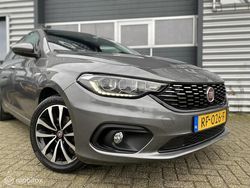 Grijs (metallic) Gebruikt 2017 Fiat Tipo Business Hatchback | € 8.250 (Eerlijke prijs)