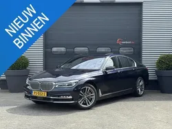 Blauw, metallic lak Gebruikt 2017 BMW 750 Executive Sedan | € 34.400