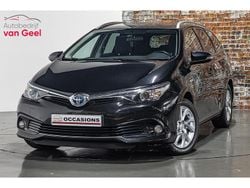 Zwart Gebruikt 2015 Toyota Auris Hatchback | € 12.395 (Eerlijke prijs)