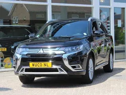 Zwart Gebruikt 2019 Mitsubishi Outlander Intense SUV | € 24.750 (Eerlijke prijs)