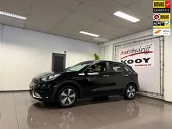 Zwart Gebruikt 2017 Kia Niro SUV | € 14.220 (Eerlijke prijs)
