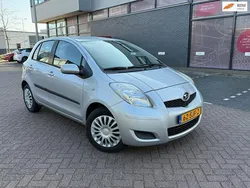 Grijs Gebruikt 2011 Daihatsu Charade Hatchback | € 6.950