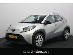 Grijs Gebruikt 2023 Toyota Aygo Play Hatchback | € 16.750 (Goede deal)
