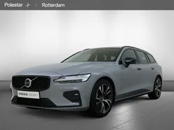 Grijs, metallic lak Gebruikt 2024 Volvo V60 Plus Stationwagen | € 42.935 (Eerlijke prijs)