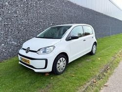 Wit Gebruikt 2017 VW up! take up! Hatchback | € 6.995 (Goede deal)