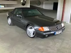 Zwart Gebruikt 1991 Mercedes 300 Cabriolet | € 33.000