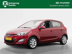 Rood Gebruikt 2014 Hyundai i20 Hatchback | € 7.950 (Eerlijke prijs)