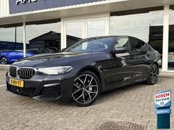 Grijs Gebruikt 2022 BMW 545 Sedan | € 49.995 (Eerlijke prijs)