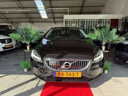 Zwart Gebruikt 2017 Volvo V40 Stationwagen | € 9.750 (Goede deal)
